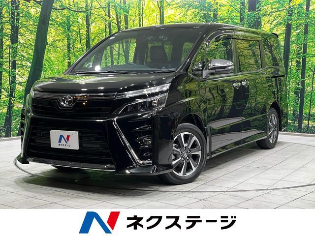 TOYOTA VOXY 2021