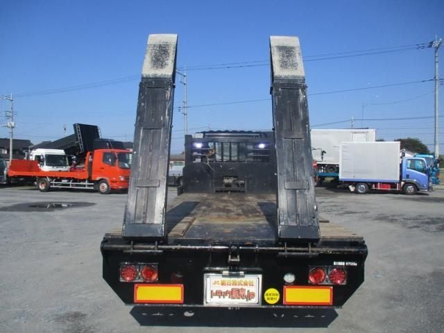 MITSUBISHI FUSOU FIGHTER 2002