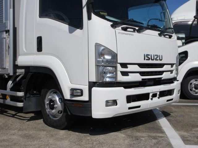 ISUZU FORWARD 2018