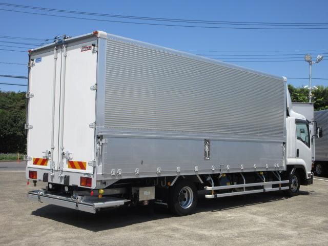 ISUZU FORWARD 2019