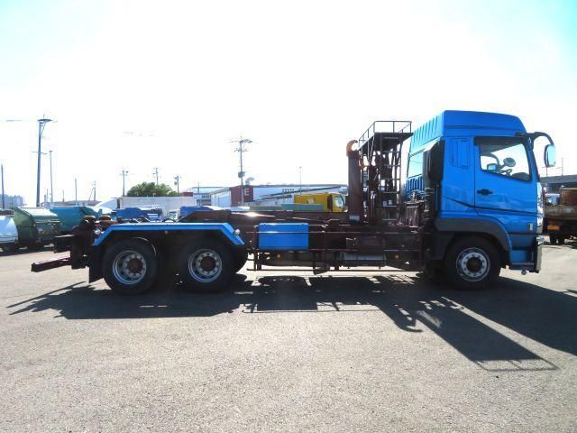 MITSUBISHI FUSOU SUPER GREAT 2015