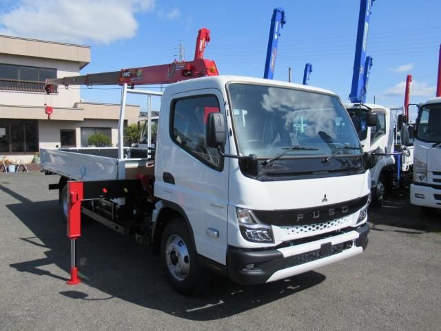 MITSUBISHI CANTER 2025