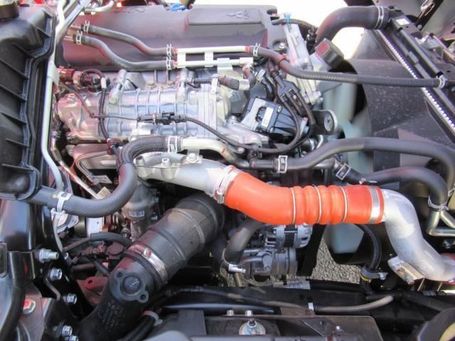 MITSUBISHI CANTER 2025