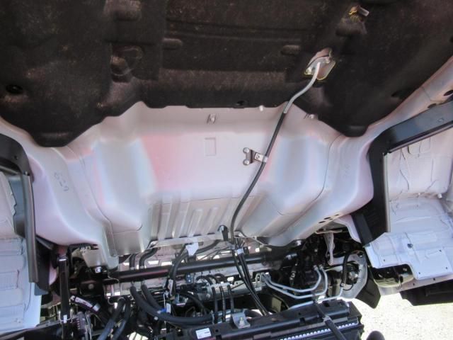 MITSUBISHI CANTER 2025