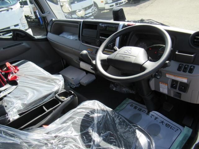 MITSUBISHI CANTER 2025