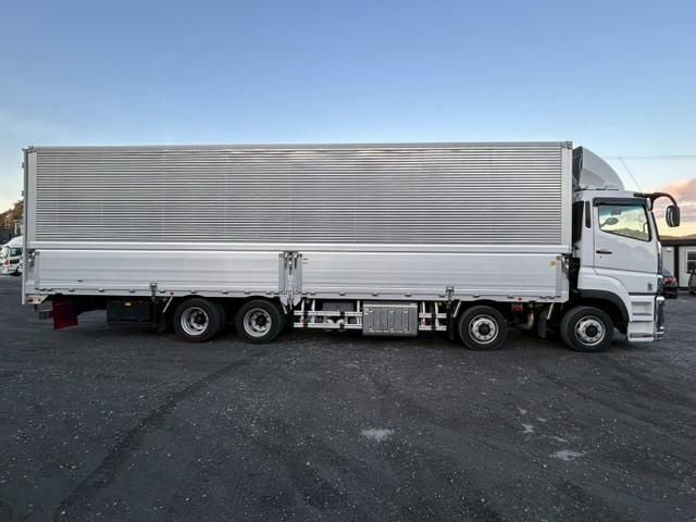 MITSUBISHI FUSOU SUPER GREAT 2024