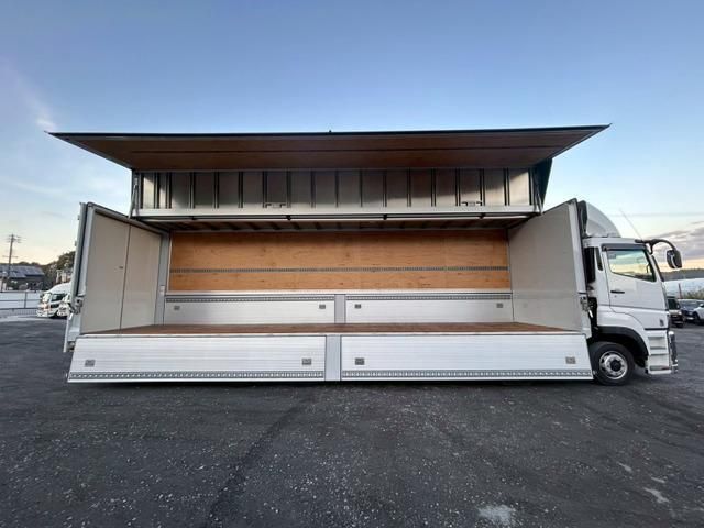 MITSUBISHI FUSOU SUPER GREAT 2024