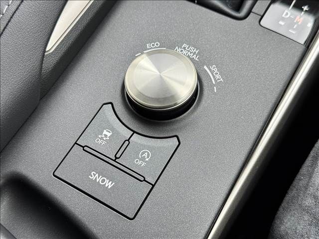 TOYOTA LEXUS IS200t 2017