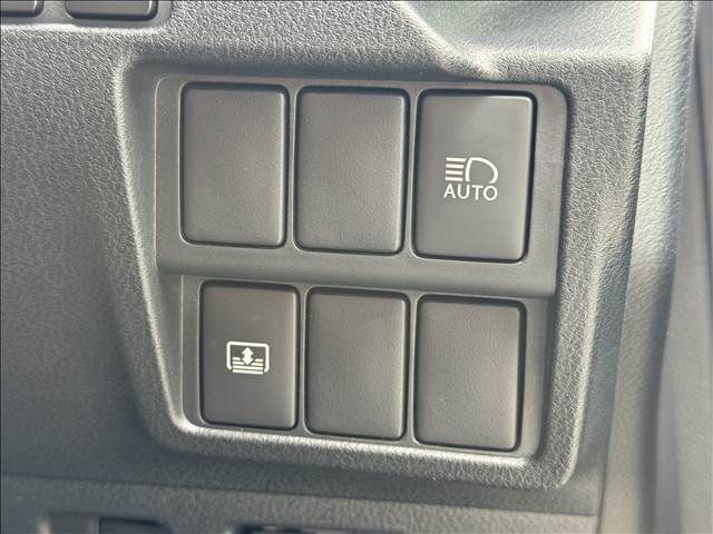 TOYOTA LEXUS IS200t 2017