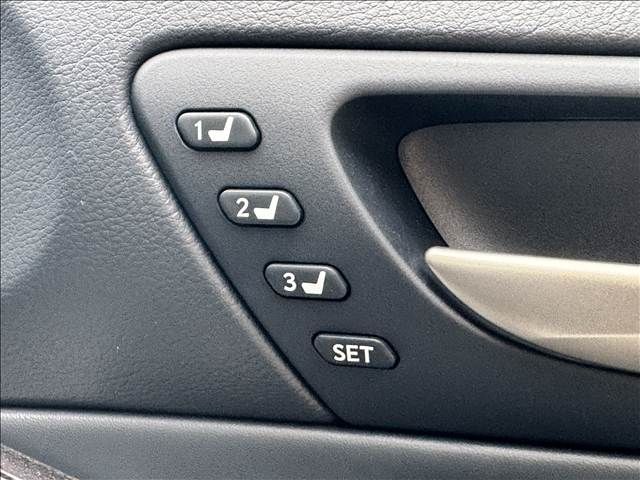 TOYOTA LEXUS IS200t 2017