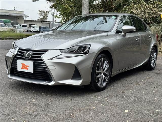 TOYOTA LEXUS IS200t 2017