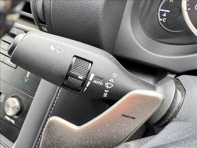 TOYOTA LEXUS IS200t 2017