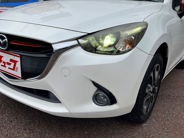 MAZDA DEMIO 4WD 2015