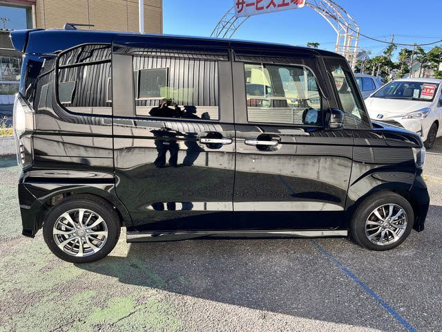 HONDA N BOX CUSTOM 2023