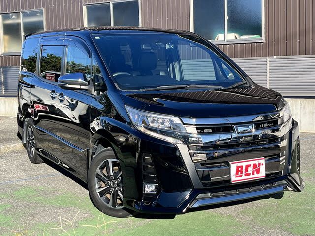 TOYOTA NOAH 2021