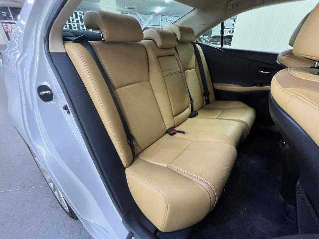 TOYOTA LEXUS HS250h 2011