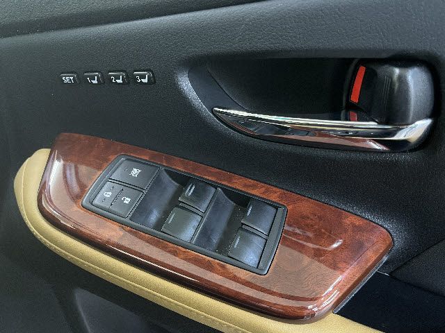 TOYOTA LEXUS HS250h 2011