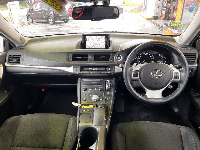 TOYOTA LEXUS CT200h 2011