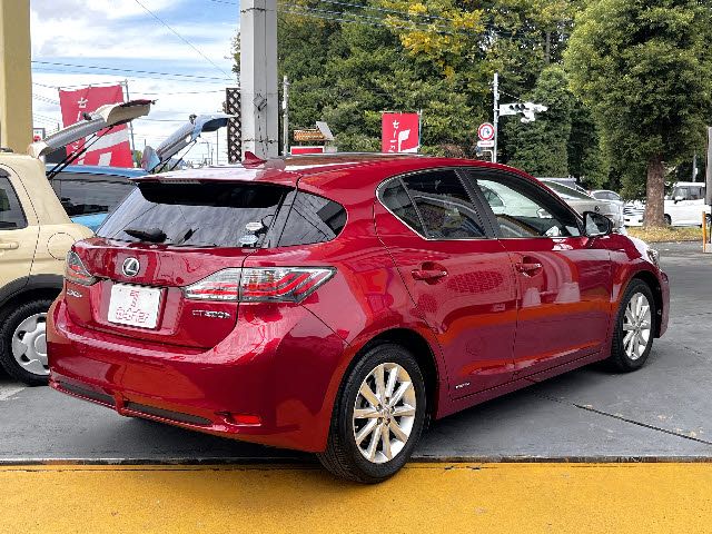 TOYOTA LEXUS CT200h 2011