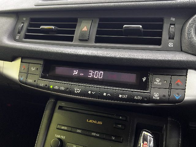 TOYOTA LEXUS CT200h 2011