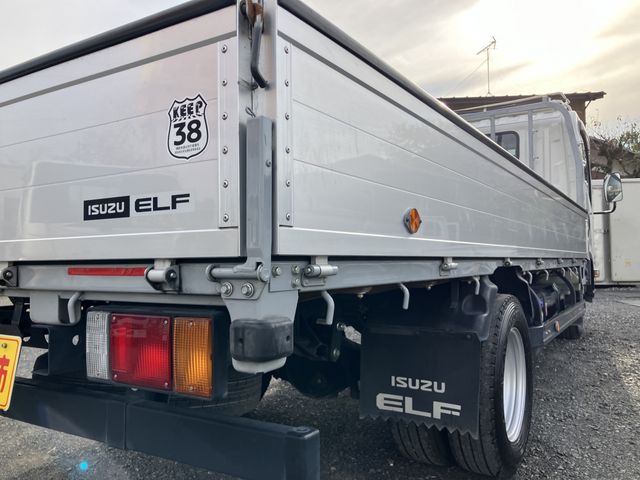 ISUZU ELF 2020