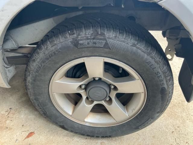 SUZUKI JIMNY SIERRA 2013