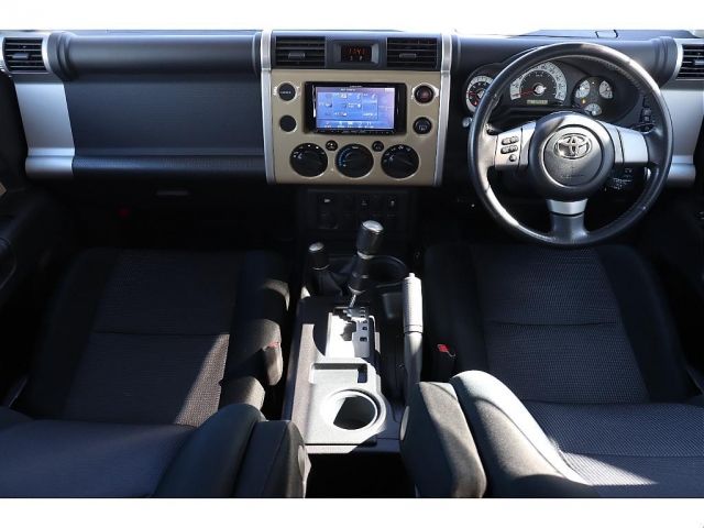 TOYOTA FJ CRUISER 4WD 2011