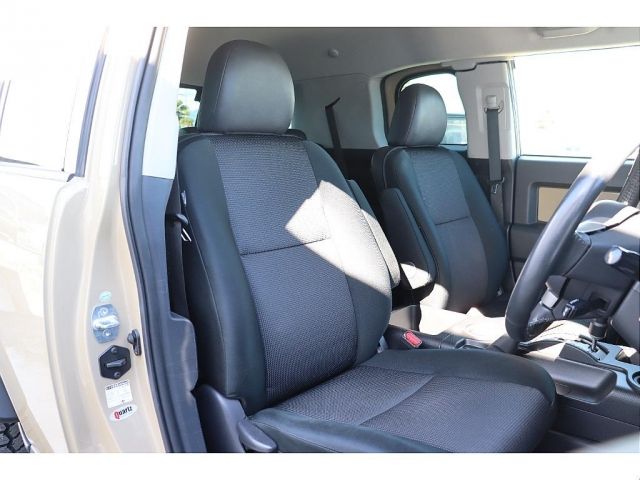 TOYOTA FJ CRUISER 4WD 2011