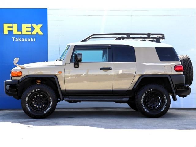 TOYOTA FJ CRUISER 4WD 2011