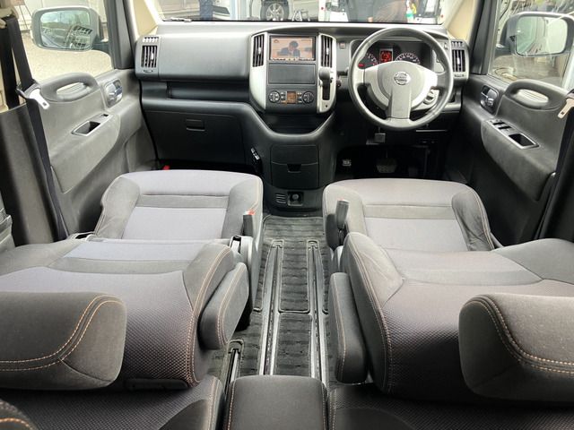 NISSAN SERENA  WG 2010