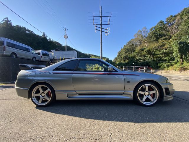 NISSAN SKYLINE GT-R 1996