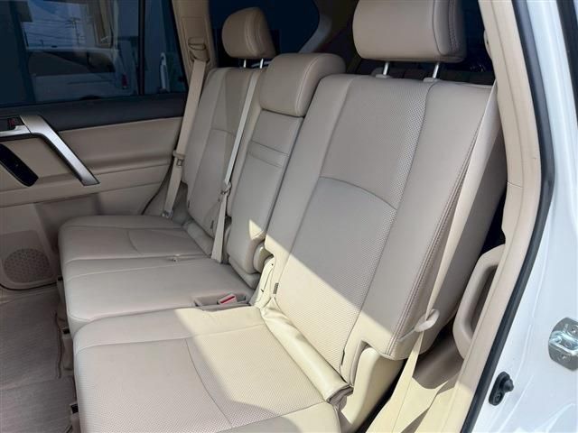 TOYOTA LANDCRUISER PRADO 2023