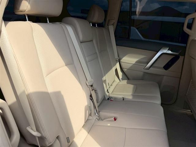 TOYOTA LANDCRUISER PRADO 2023