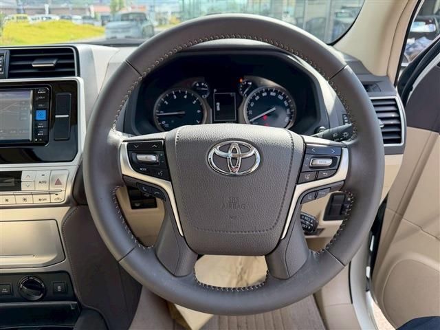 TOYOTA LANDCRUISER PRADO 2023