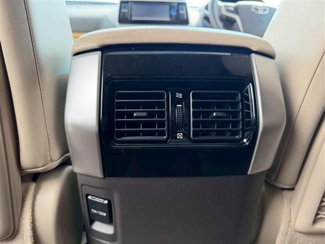 TOYOTA LANDCRUISER PRADO 2023