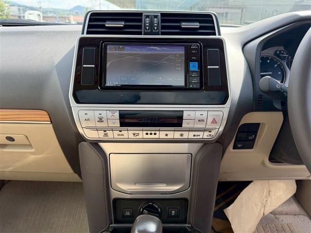 TOYOTA LANDCRUISER PRADO 2023