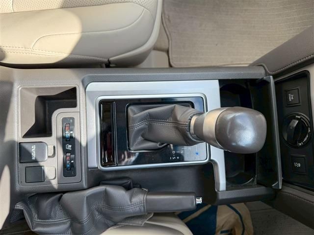 TOYOTA LANDCRUISER PRADO 2023