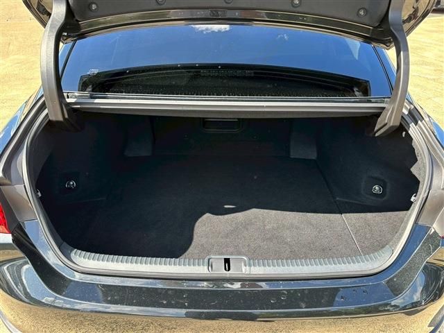 TOYOTA LEXUS ES300h 2023