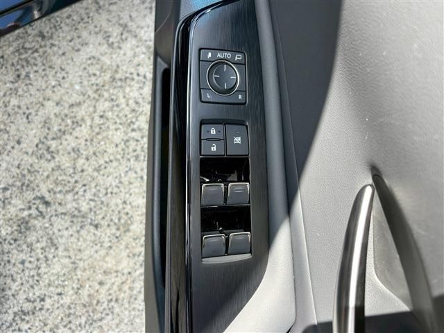 TOYOTA LEXUS ES300h 2023