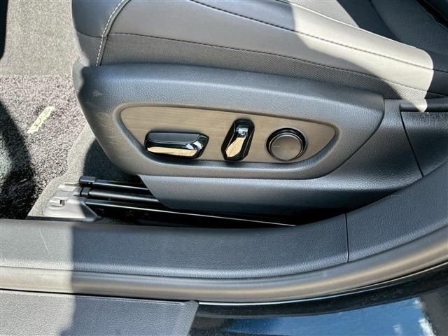 TOYOTA LEXUS ES300h 2023