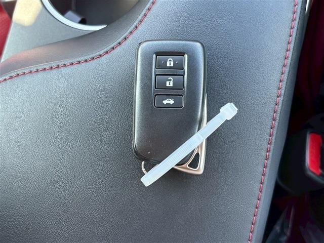 TOYOTA LEXUS RC300h 2023