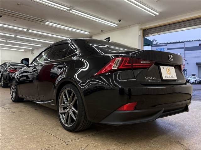 TOYOTA LEXUS IS300h 2013