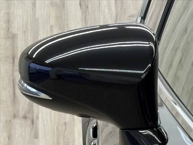 TOYOTA LEXUS IS300h 2013