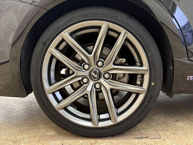 TOYOTA LEXUS IS300h 2013