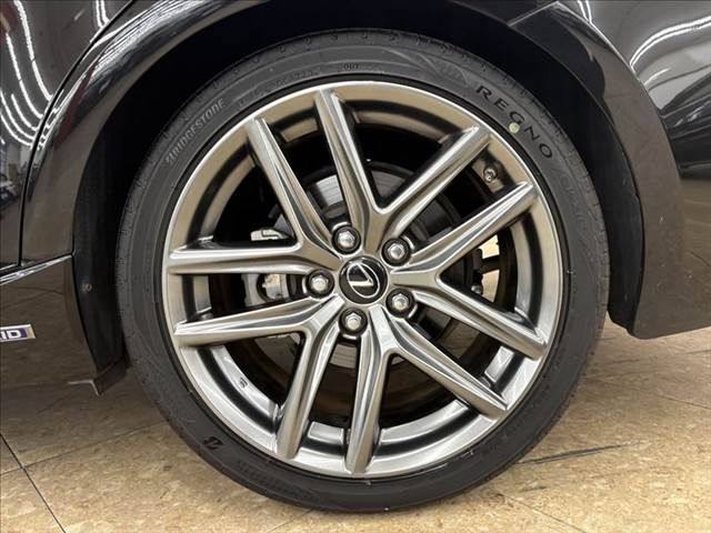 TOYOTA LEXUS IS300h 2013