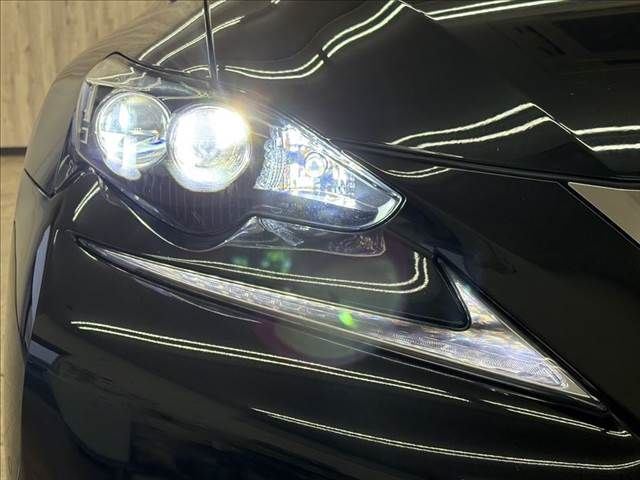 TOYOTA LEXUS IS300h 2013