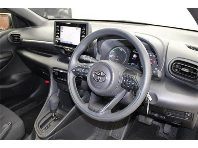 TOYOTA YARIS HYBRID 2020