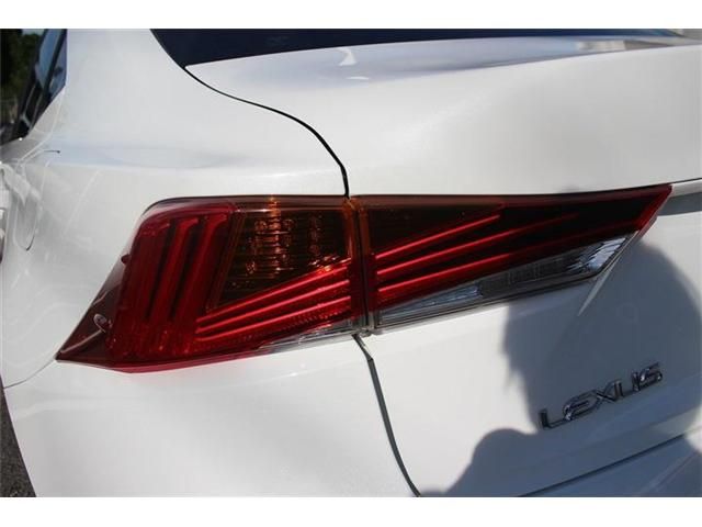 TOYOTA LEXUS IS200t 2017