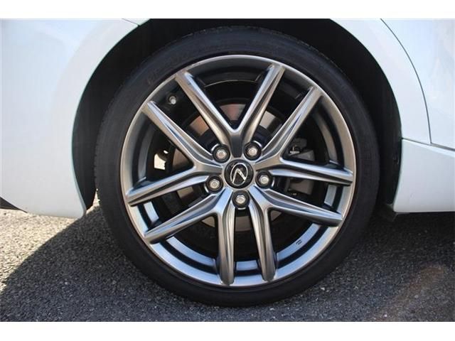 TOYOTA LEXUS IS200t 2017