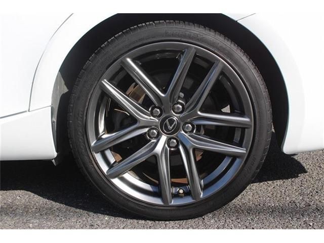 TOYOTA LEXUS IS200t 2017